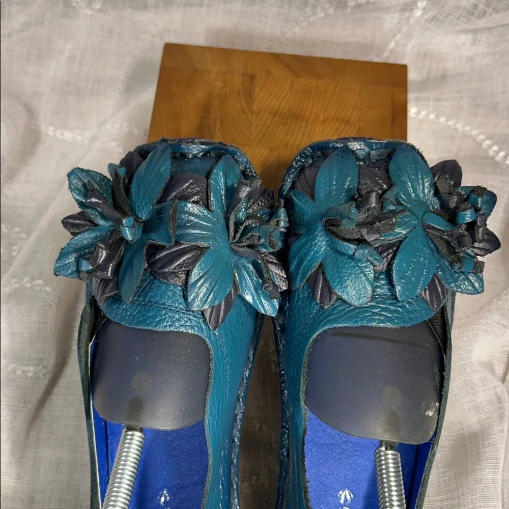 NWOT Eocofu leather flower slide in shoes